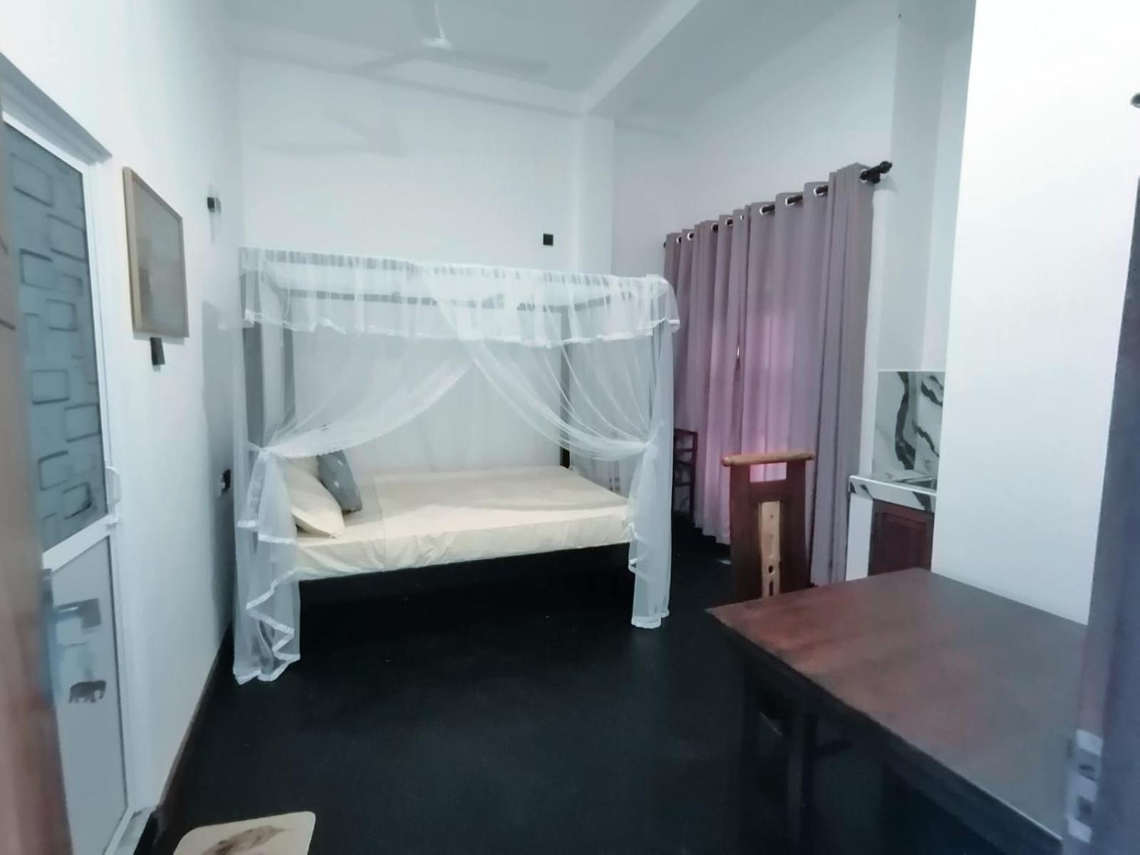 Oceanic Bliss Hotel Weligama Exterior photo